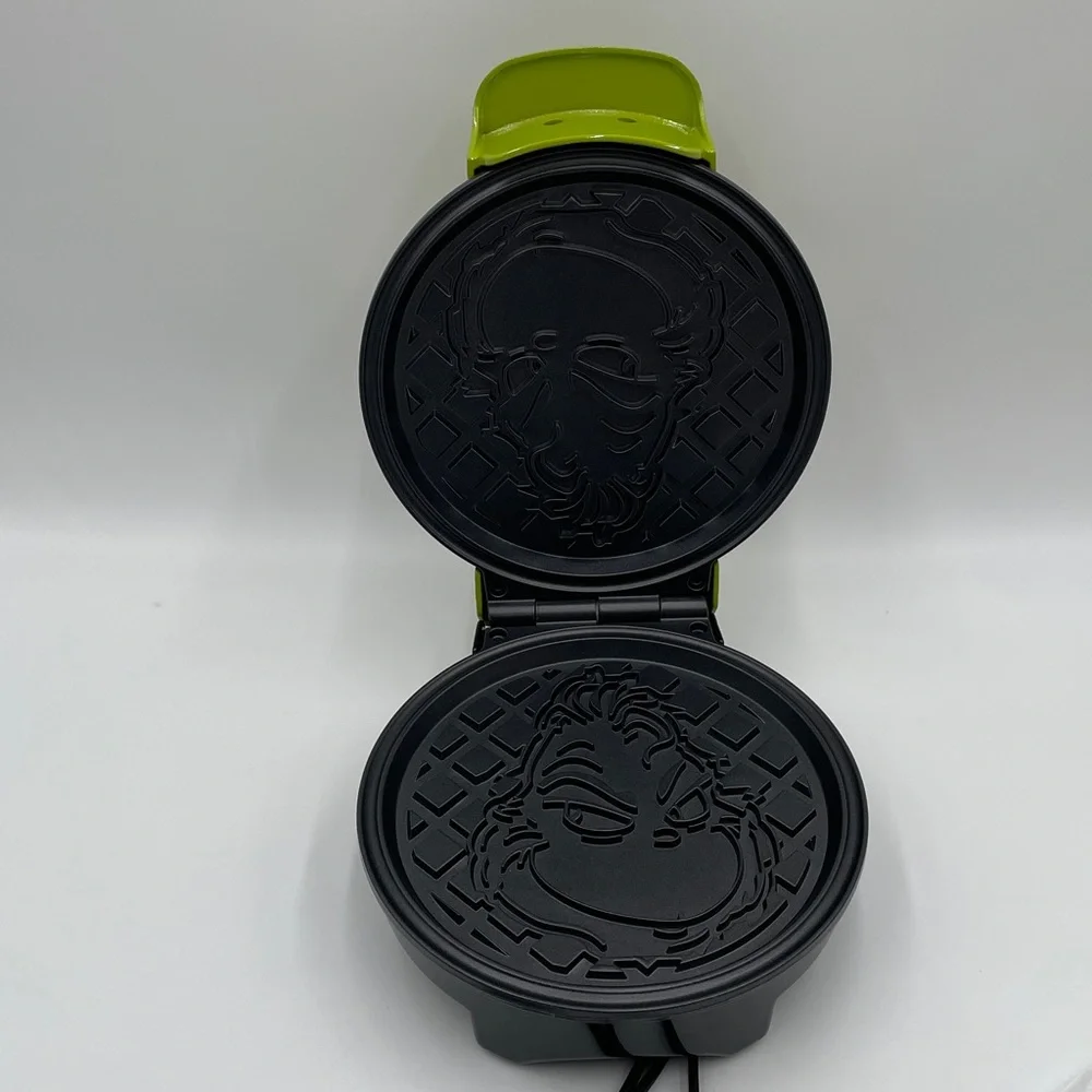 Grinch Waffle Maker Dr Seuss Non-Stick Plates